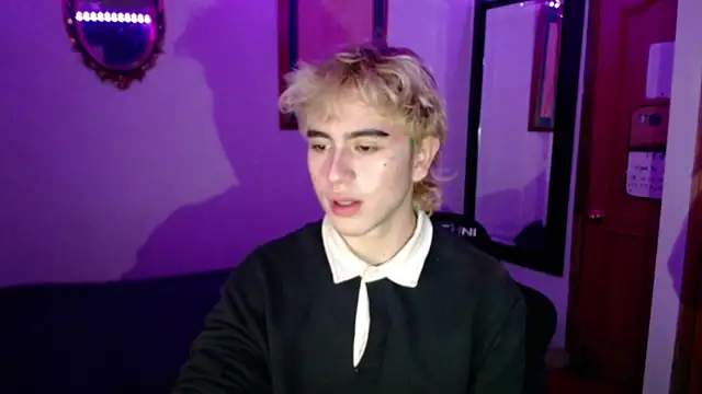 DanteObscuro online show from November 15, 7:43 am