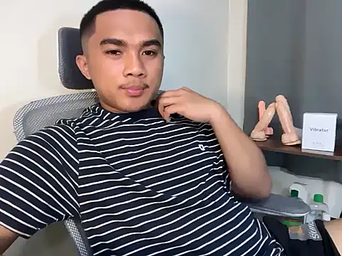 pinoyAdrianneXXX online show from August 2, 2:26 pm