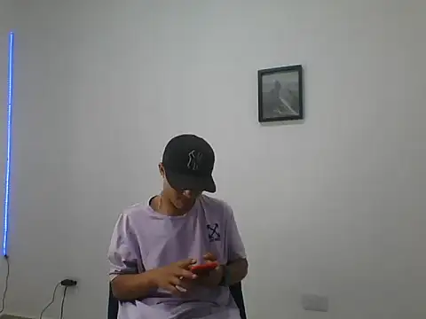 yissus 20  online show from April 9, 8:59 pm