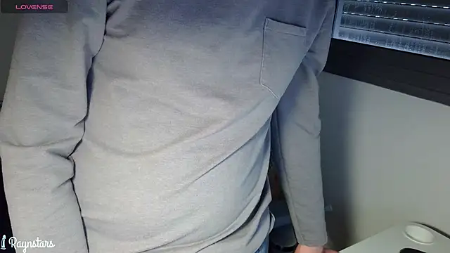 raynstars online show from March 21, 1:37 pm