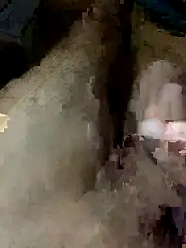 Snapshot of uuuuuyttttcf chatting on October 10, 6:40 am uuuuuyttttcf online show from October 10, 6:40 am