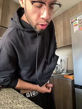 stalinhernandez online show from April 7, 3:23 pm