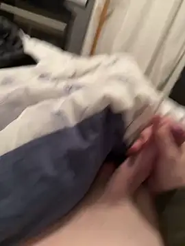 Eternelfrisson online show from February 17, 6:07 pm