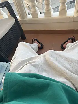 Manu97k online show from November 15, 8:05 am