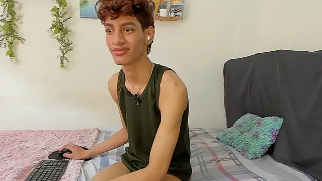 Peterfrost19 online show from October 15, 4:03 pm