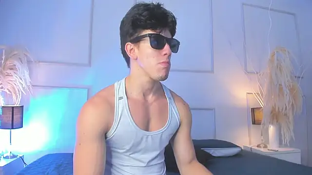 Snapshot of MaxCooper1 chatting on October 26, 7:49 pm MaxCooper1 online show from October 26, 7:49 pm