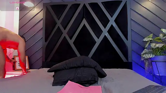 marco garciia  online show from October 25, 11:39 pm