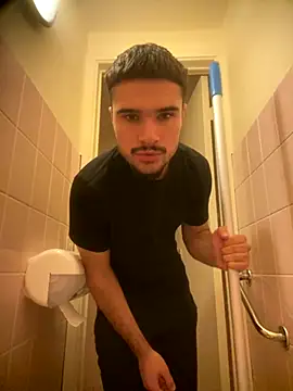 Snapshot of los_freaky chatting on September 23, 10:58 am los freaky online show from September 23, 10:58 am