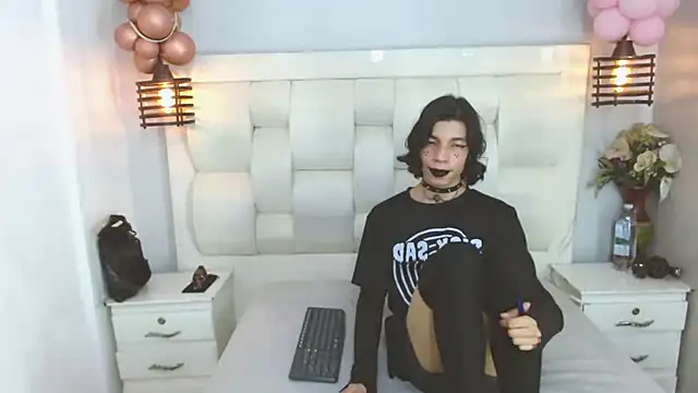 Atley Dolly online show from October 6, 9:41 pm