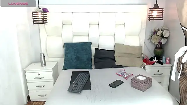 Atley Dolly online show from September 9, 9:13 pm