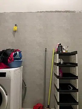 Snapshot of Handydila chatting on September 27, 7:23 pm Handydila online show from September 27, 7:23 pm