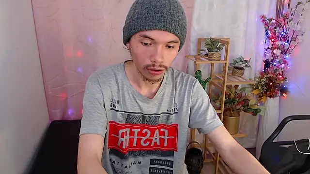 Xoxo Smiles online show from January 13, 3:05 pm