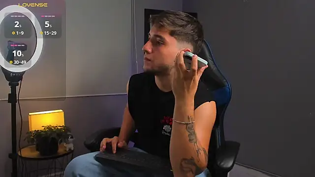 IamAngelCamilo online show from November 11, 1:21 am