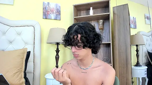 Ibratxandy online show from December 18, 6:48 pm