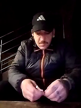 JuicyBigcockxh online show from March 1, 9:47 pm