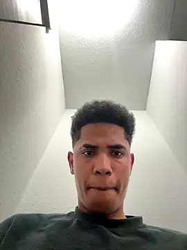 fuego01 online show from December 16, 6:42 am