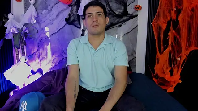 Snapshot of William_Steel_ chatting on October 22, 4:05 am William Steel  online show from October 22, 4:05 am