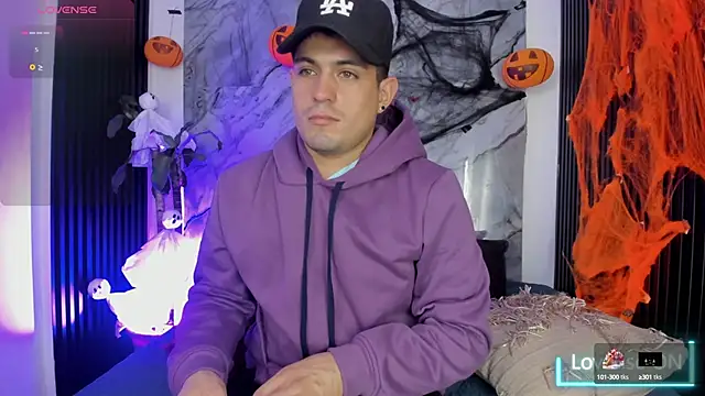 Snapshot of William_Steel_ chatting on October 18, 4:17 am William Steel  online show from October 18, 4:17 am