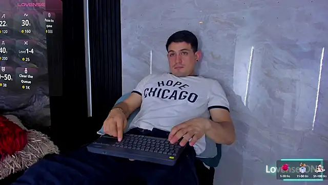 Snapshot of William_Steel_ chatting on October 16, 3:36 am William Steel  online show from October 16, 3:36 am