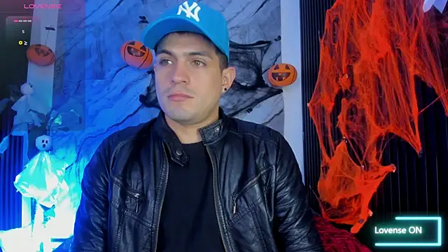 Snapshot of William_Steel_ chatting on October 17, 3:54 am William Steel  online show from October 17, 3:54 am