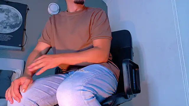 MrFox   online show from September 26, 7:22 pm