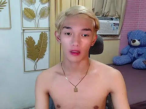 urasian john18 online show from April 12, 5:47 pm