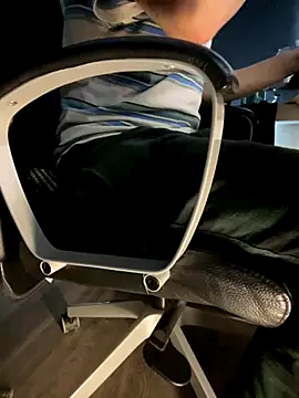 solooboy18 online show from September 29, 12:46 pm