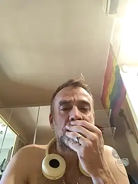 GabyCollado5 online show from May 1, 1:36 pm