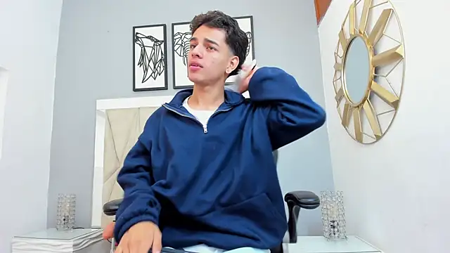 Snapshot of owen__johnson chatting on October 2, 12:31 pm owen  johnson online show from October 2, 12:31 pm