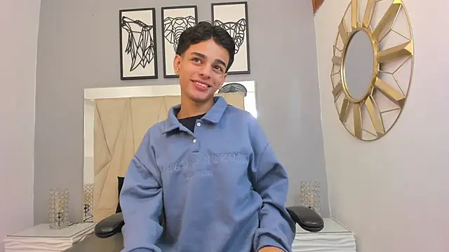 Snapshot of owen__johnson chatting on September 25, 12:15 pm owen  johnson online show from September 25, 12:15 pm