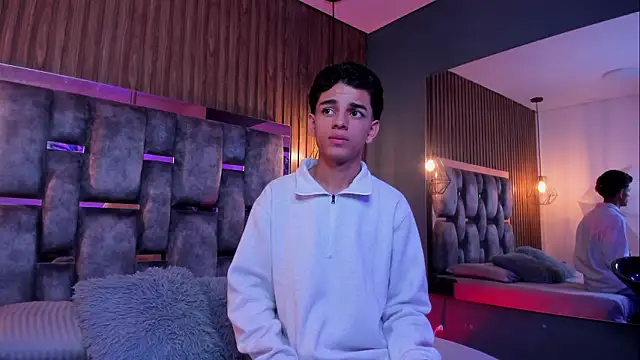 owen  johnson online show from February 1, 12:04 pm