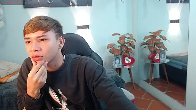 nathanclay online show from March 25, 3:32 am