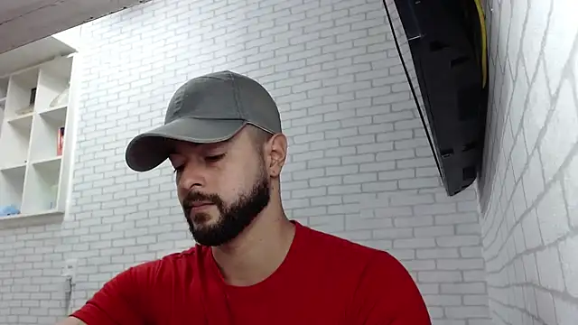 BombeiroHotx online show from April 2, 9:55 pm