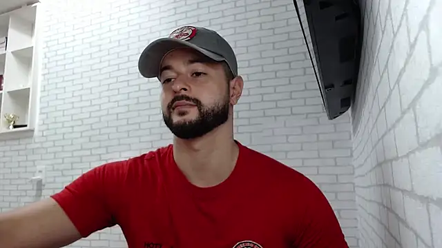 BombeiroHotx online show from March 5, 8:38 pm