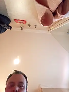 manchego85 online show from March 9, 4:45 pm