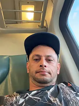 Carlosmauricio123 online show from April 17, 10:01 pm