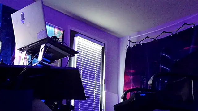 glitterboxx online show from June 20, 11:10 pm