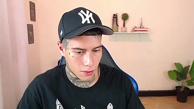 setthomas online show from December 16, 10:06 pm