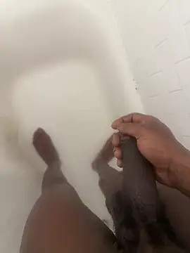 mrmanfrfr online show from April 11, 7:15 am