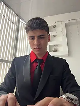 AdrianRinaldi online show from February 3, 8:03 pm