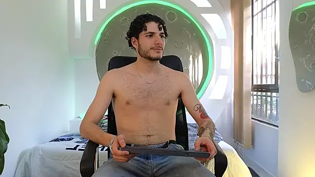 Rafael Mendezz online show from October 25, 9:27 pm