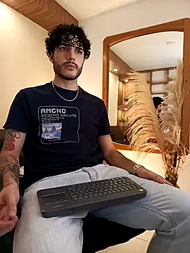 Rafael Mendezz online show from February 17, 8:41 pm