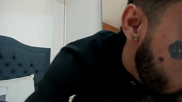 Hisoka 011 online show from February 10, 7:51 pm