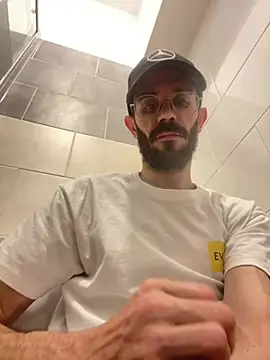 lolo7121 online show from April 17, 5:48 pm