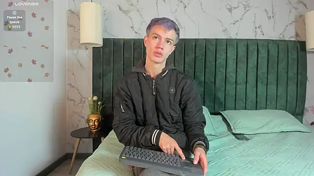 nicktorn online show from February 18, 12:36 pm