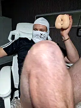 fuuck3dAss online show from April 27, 7:08 pm