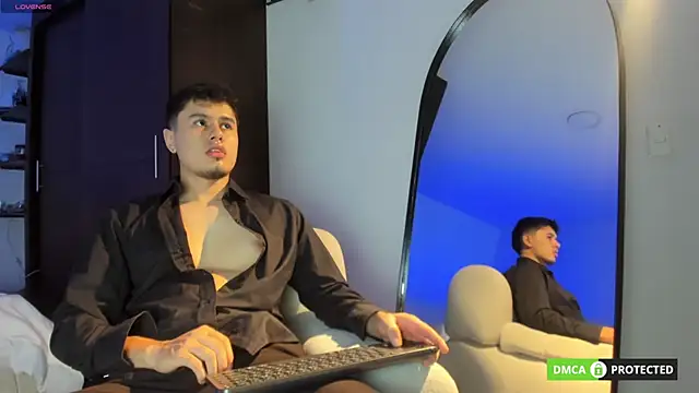 twinguys online show from December 17, 2:02 pm