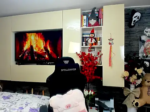 SpartacusDaddy48 online show from March 2, 7:15 am