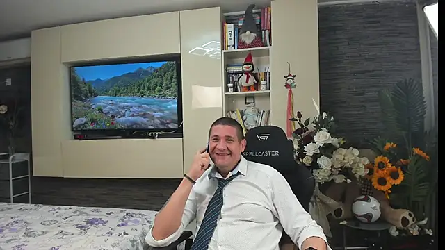 SpartacusDaddy48 online show from July 4, 7:55 am