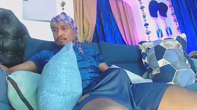 ElCaballeroNegro24 online show from February 22, 7:15 pm